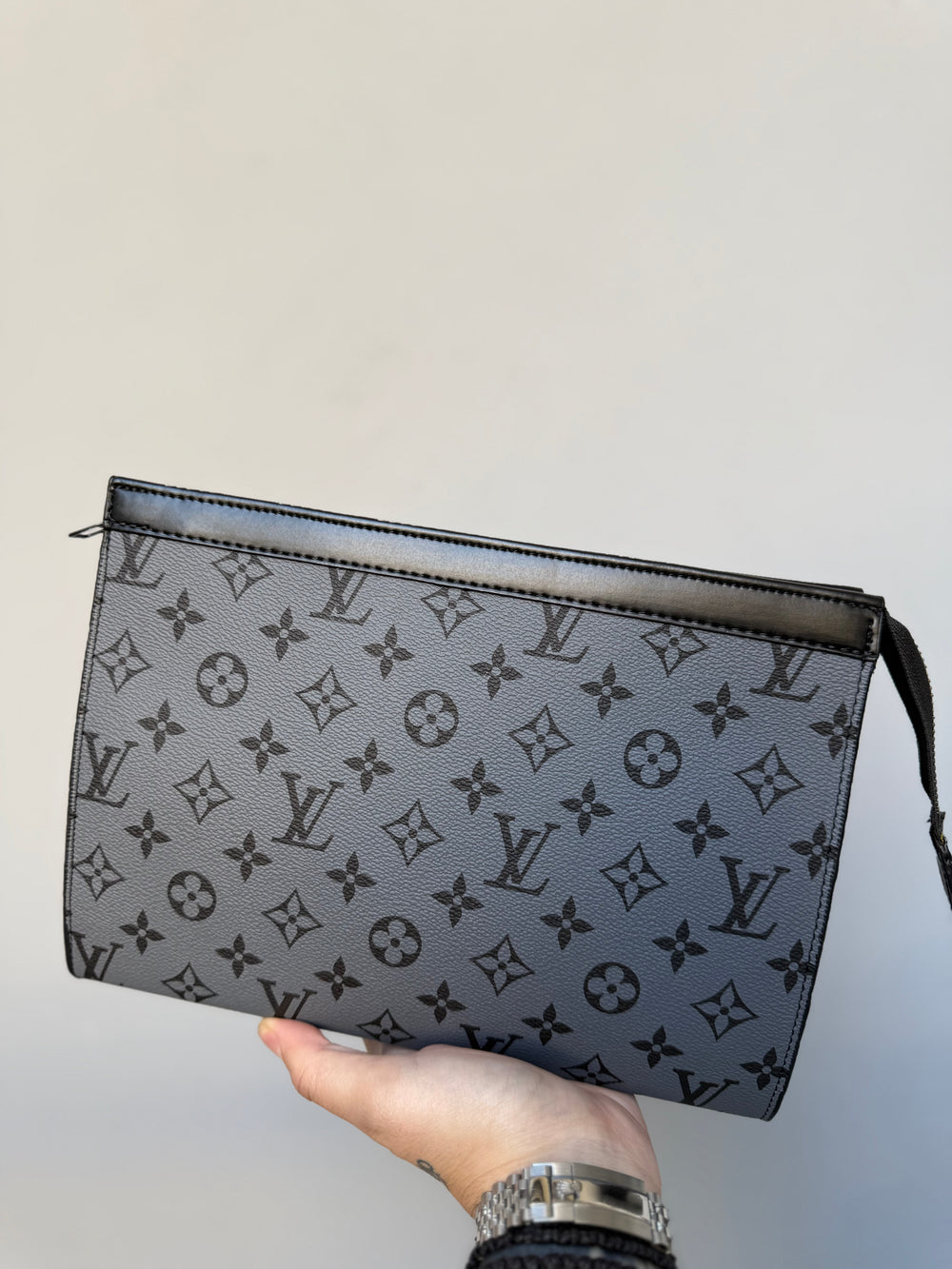 Τσαντάκι Louis Vuitton - Code 72632