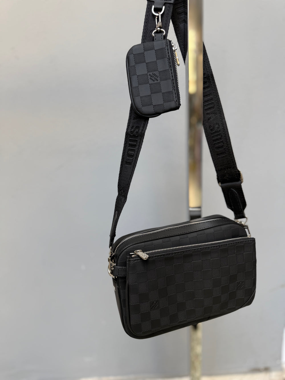 Τσαντάκι Louis Vuitton - Code 72683