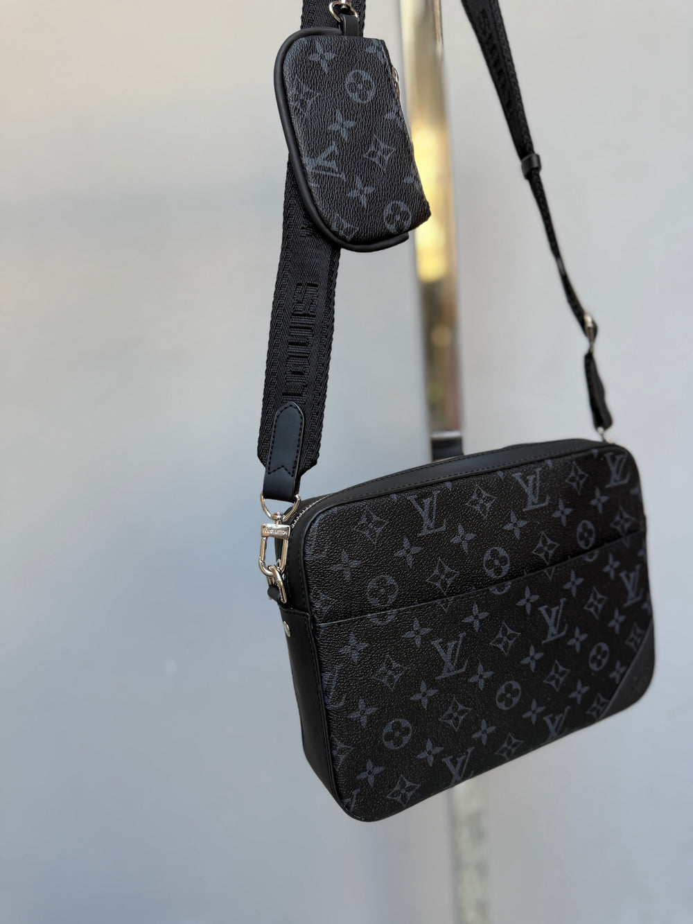 Τσαντάκι Louis Vuitton - Code 72634