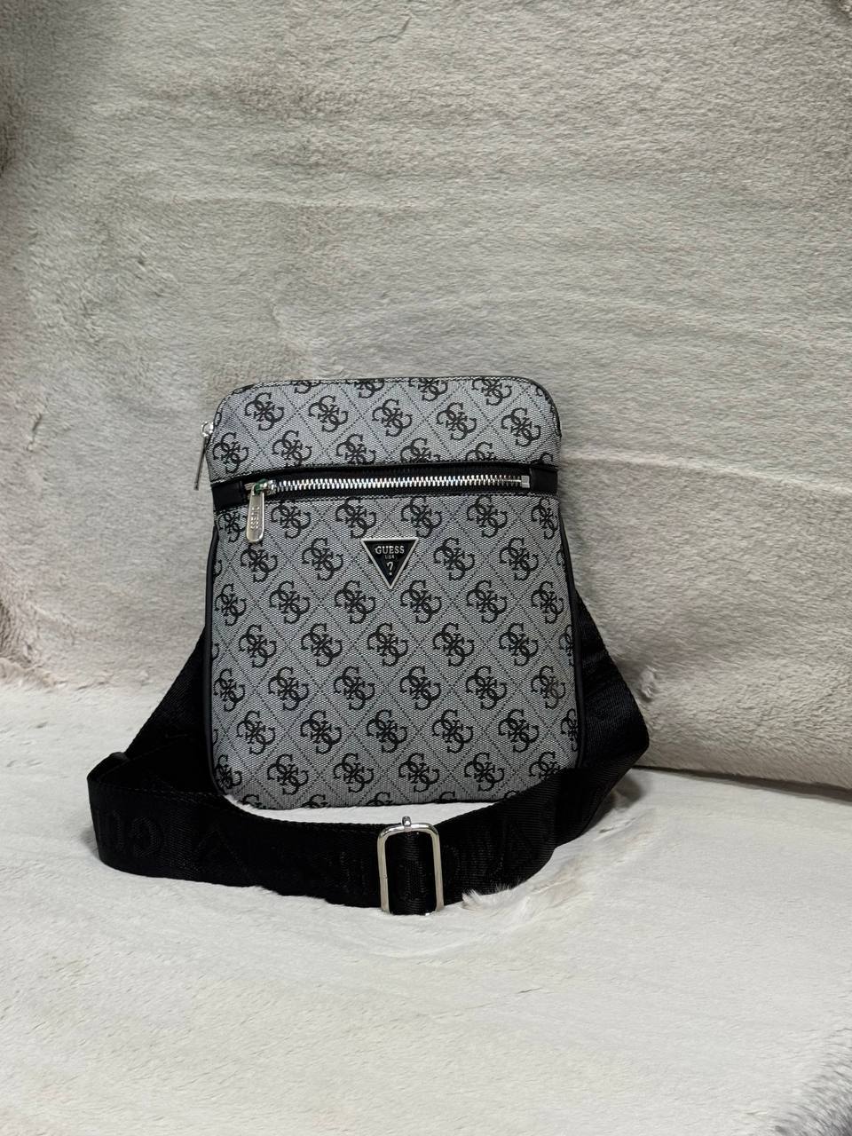 Τσαντάκι Guess - Code 72719